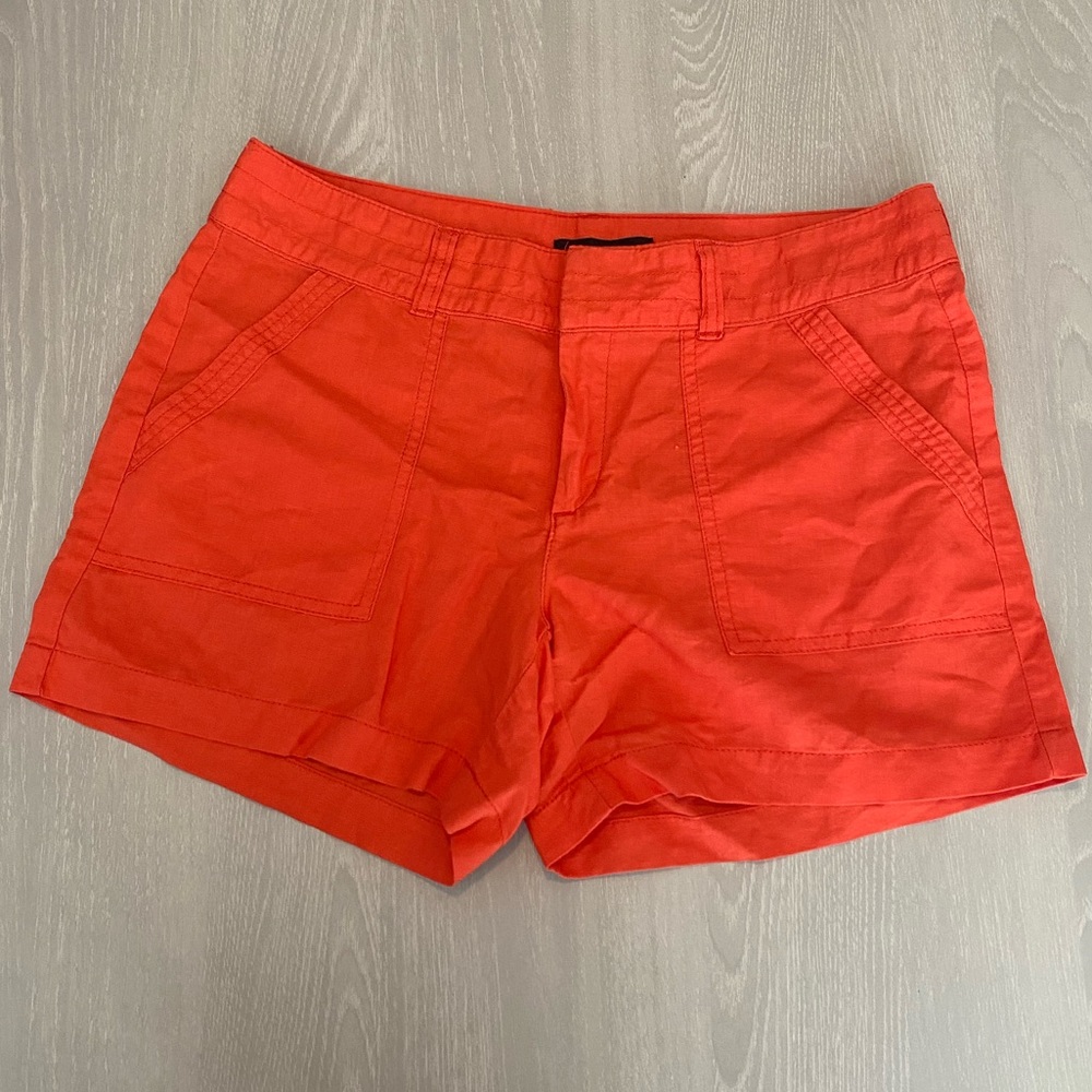 NWOT Coral Banana Republic Shorts ☀️ Size 6